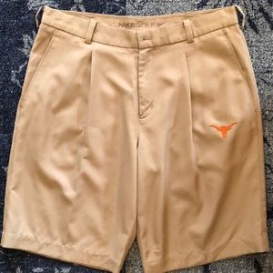 Men’s Nike Golf UT khaki shorts size 34!